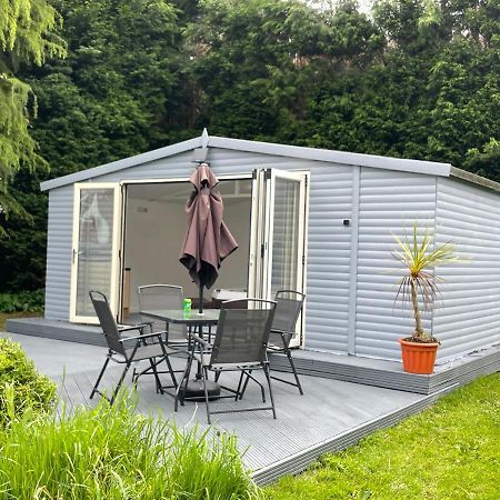 Detached Bungalow II Big Garden II Pet Friendly Villa Hednesford Buitenkant foto