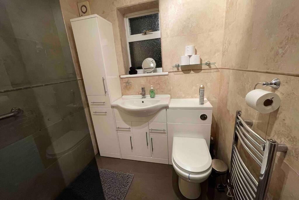 Detached Bungalow II Big Garden II Pet Friendly Villa Hednesford Buitenkant foto