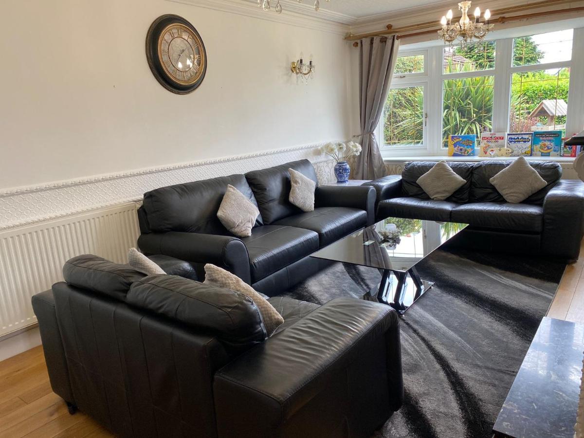 Detached Bungalow II Big Garden II Pet Friendly Villa Hednesford Buitenkant foto